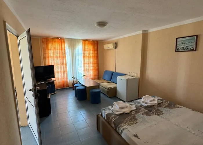 Πανσιόν Laguna - Πριμόρσκο