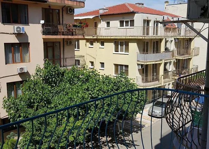 Πανσιόν Laguna - Πριμόρσκο