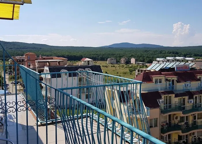 Laguna - Πανσιόν 3*